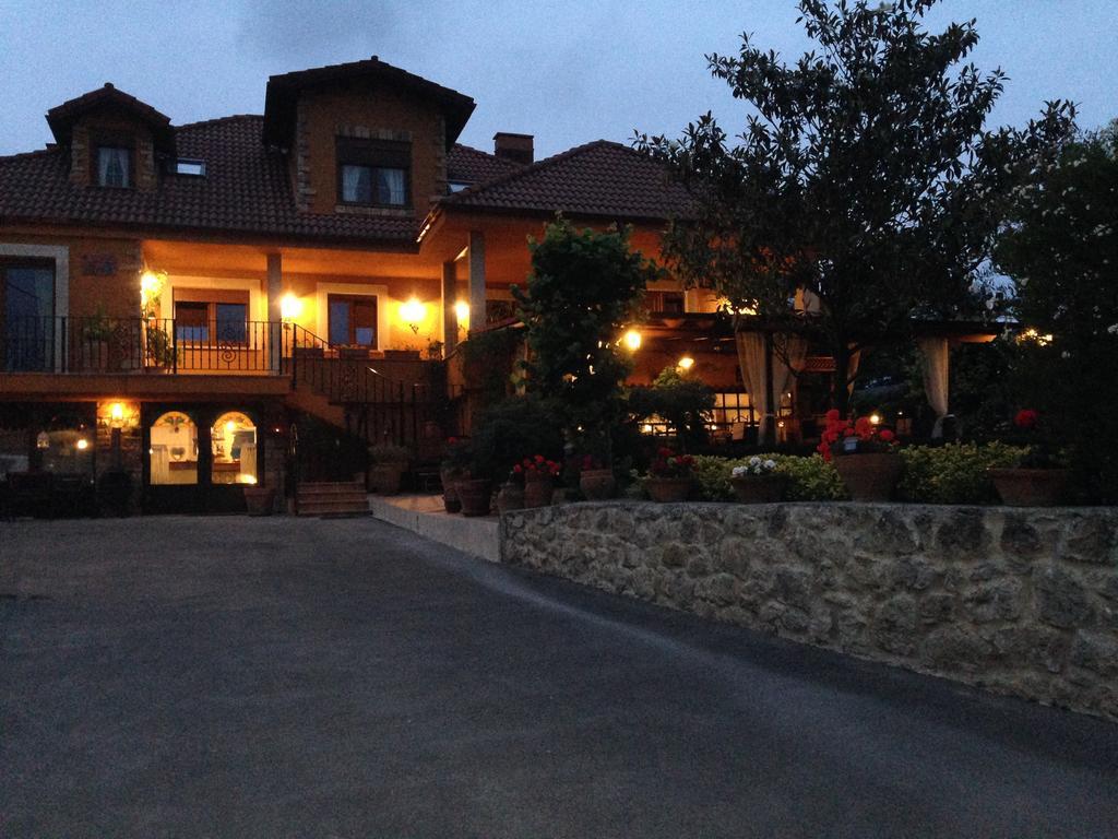 Hosteria Las Fuentes Rubayo Exterior foto